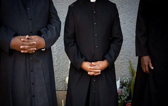 Padre Católico condenado a 12 anos de cadeia por violação de menor