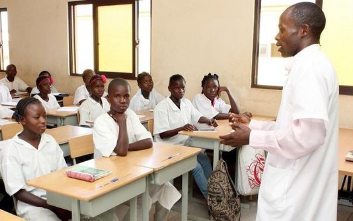 Angola celebra o dia nacional do educador