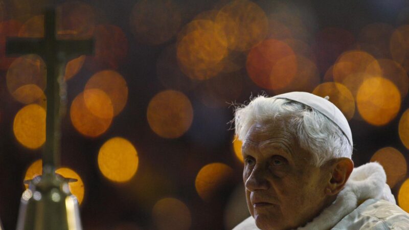 Morre Papa emérito Bento XVI